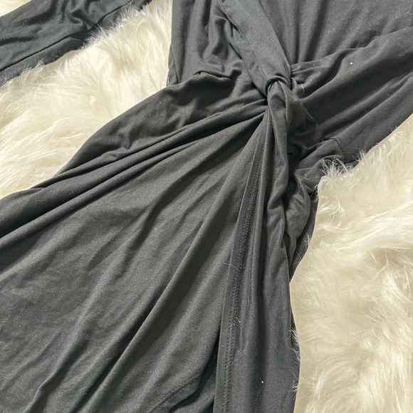 Fashion nova Small black long sleeve swooping low cleavage Mini dress with slit - Picture 3 of 4